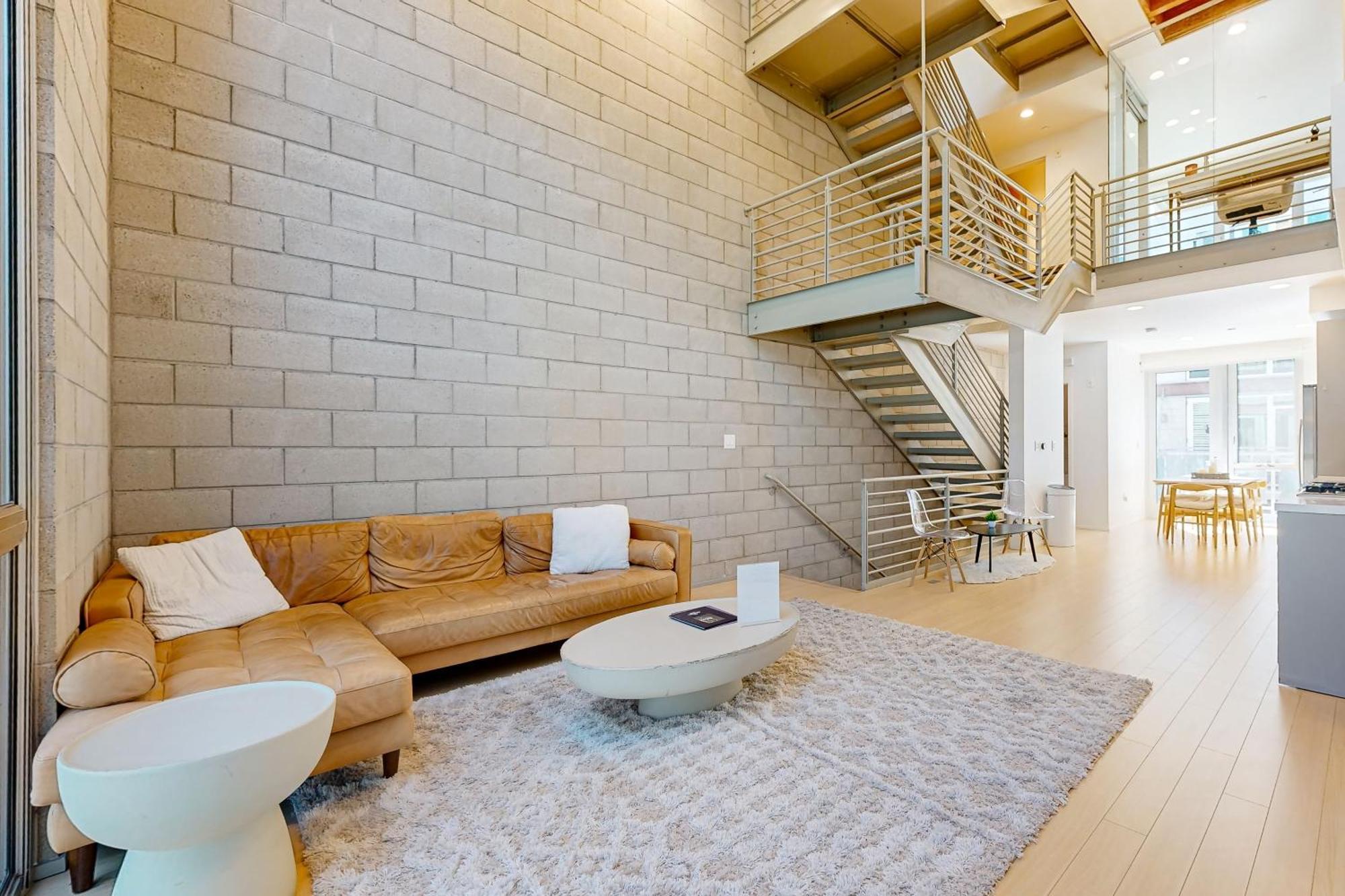 Modern Loft-Style Townhouse In Los Angeles Eksteriør bilde